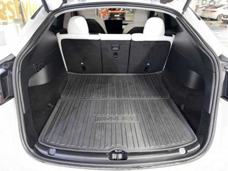 Tesla Model Y — photo 18