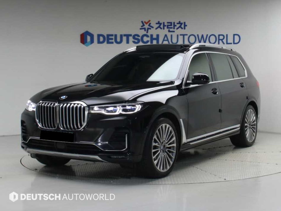 BMW X7 — photo 01
