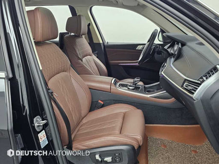 BMW X7 — photo 12