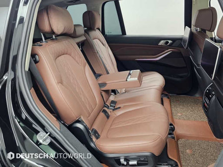 BMW X7 — photo 13