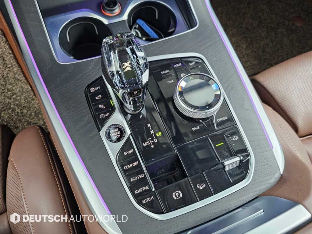 BMW X7 — photo 18