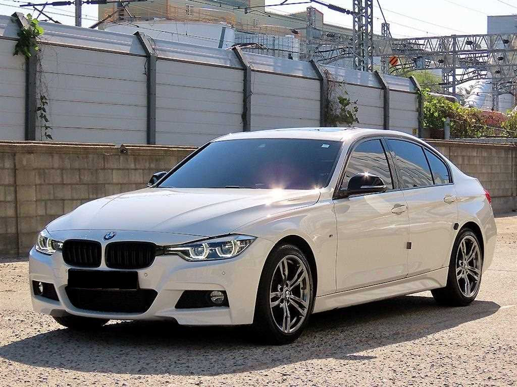 BMW 3-Series — photo 02