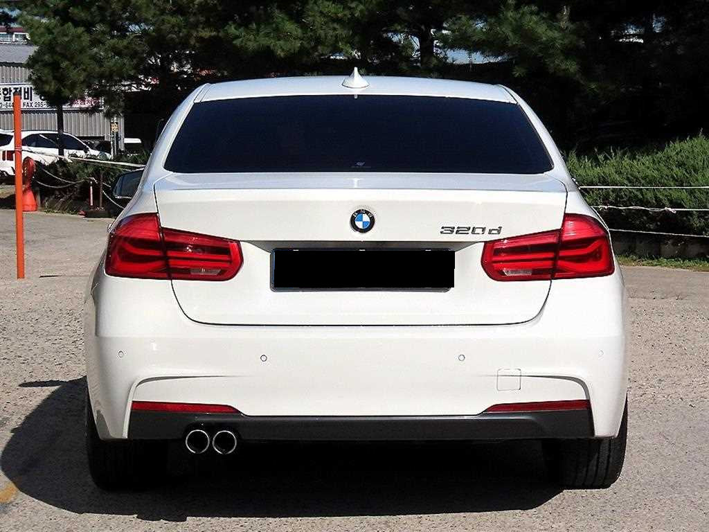 BMW 3-Series — photo 04