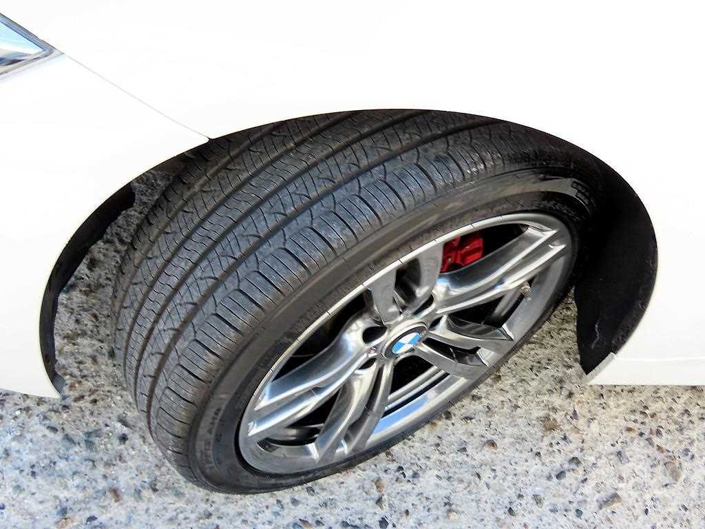 BMW 3-Series — photo 20