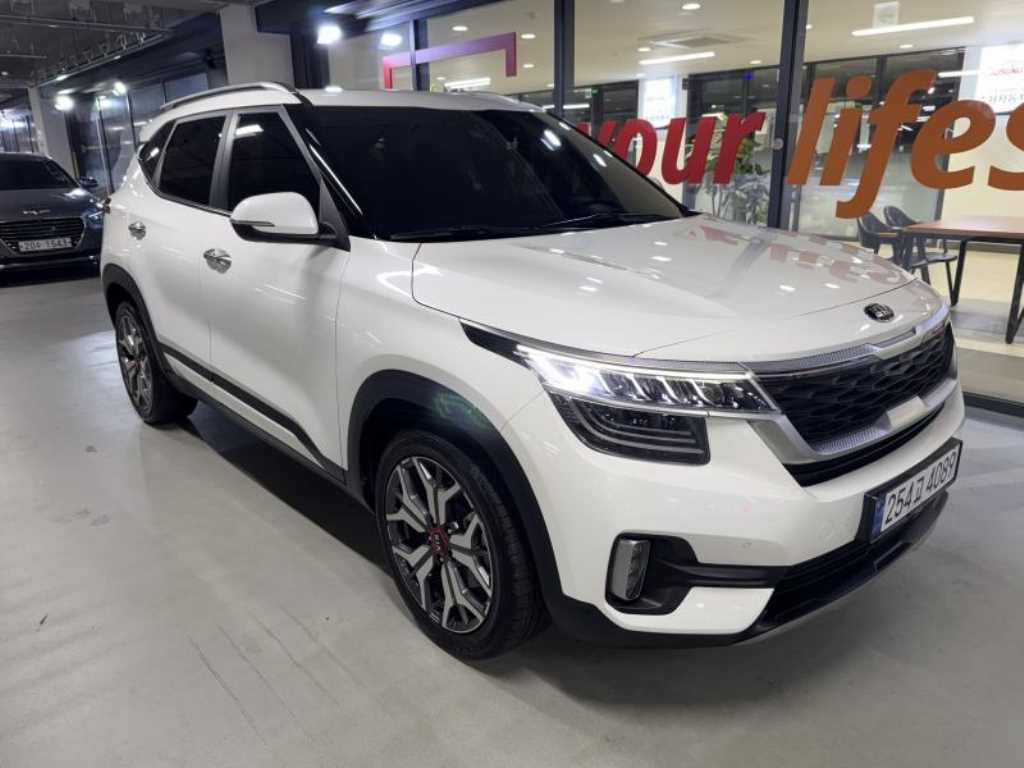 Kia Seltos — photo 02