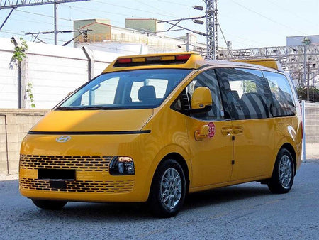 Hyundai Staria — photo 02