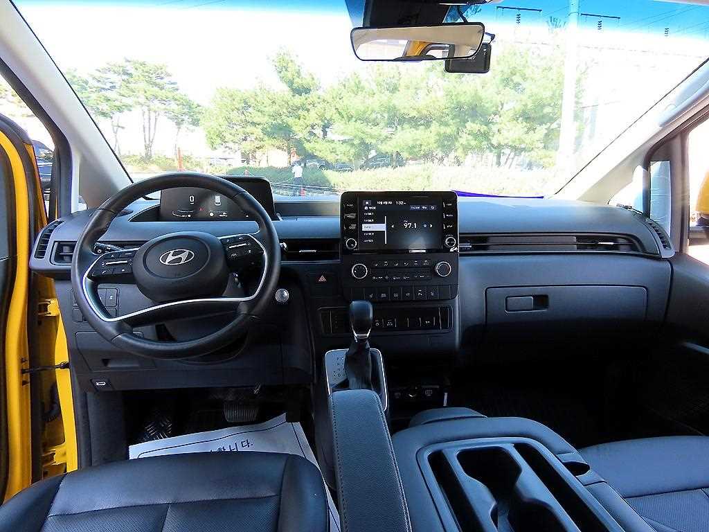 Hyundai Staria — photo 08