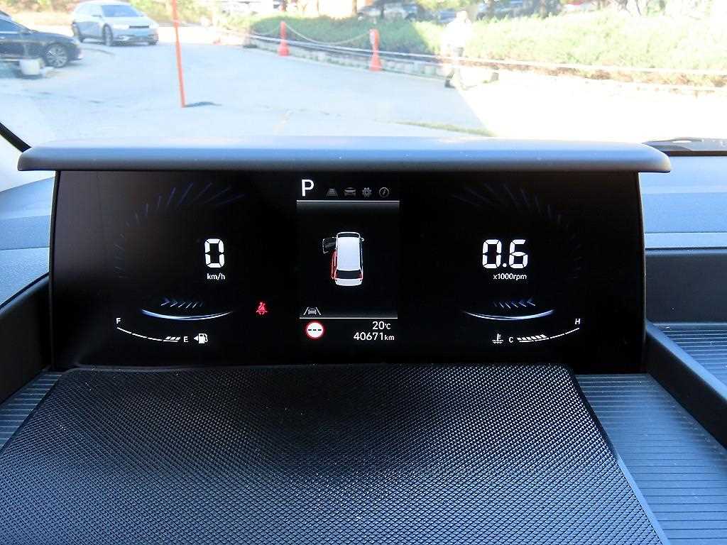 Hyundai Staria — photo 10