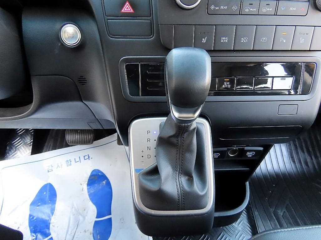 Hyundai Staria — photo 11