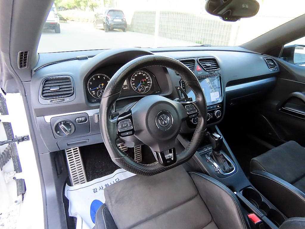 Volkswagen Scirocco — photo 07
