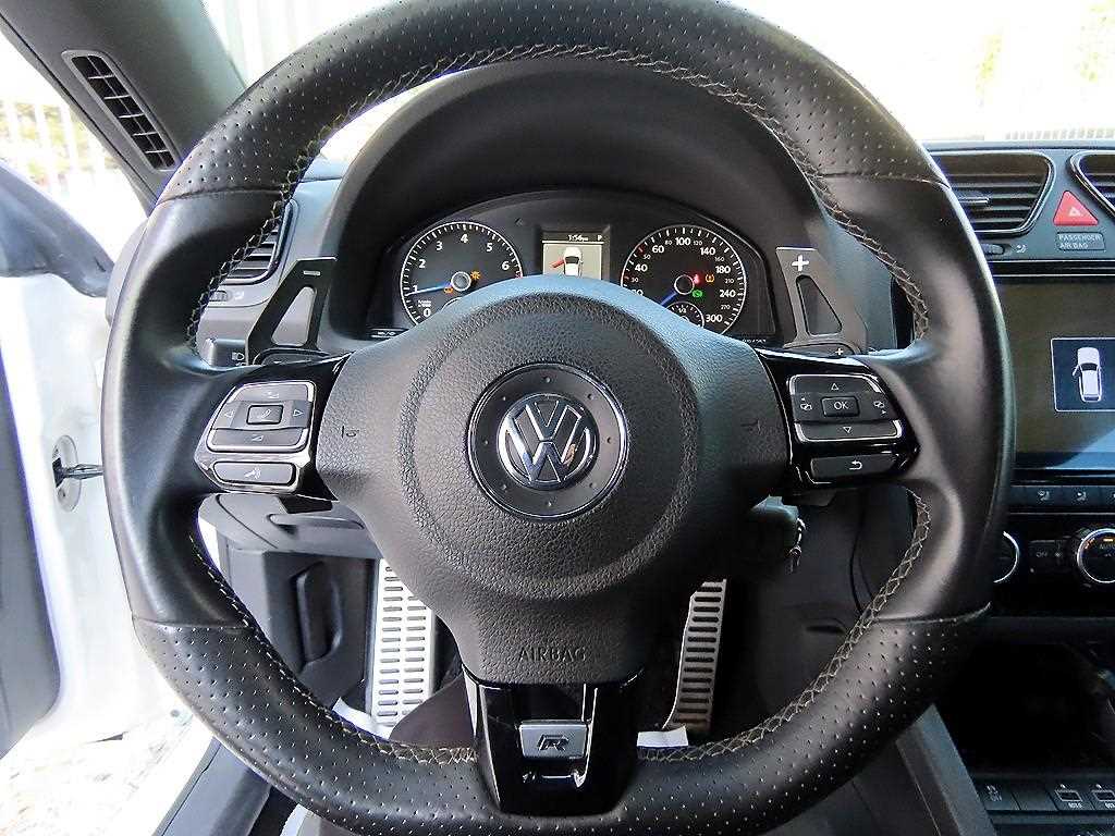 Volkswagen Scirocco — photo 08