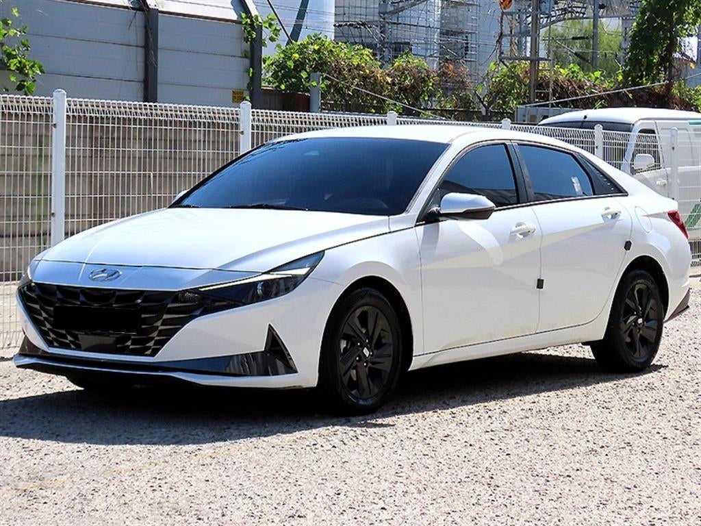 Hyundai Avante — photo 02