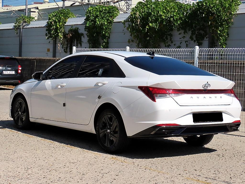 Hyundai Avante — photo 03