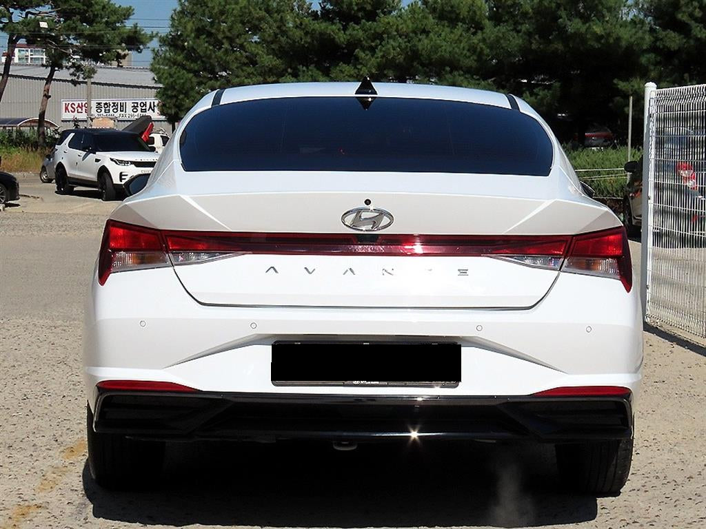 Hyundai Avante — photo 04