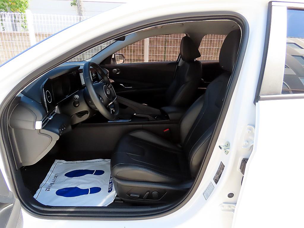 Hyundai Avante — photo 05