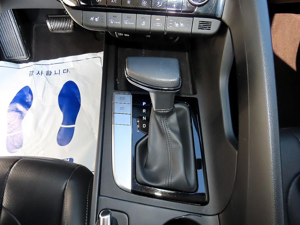 Hyundai Avante — photo 10