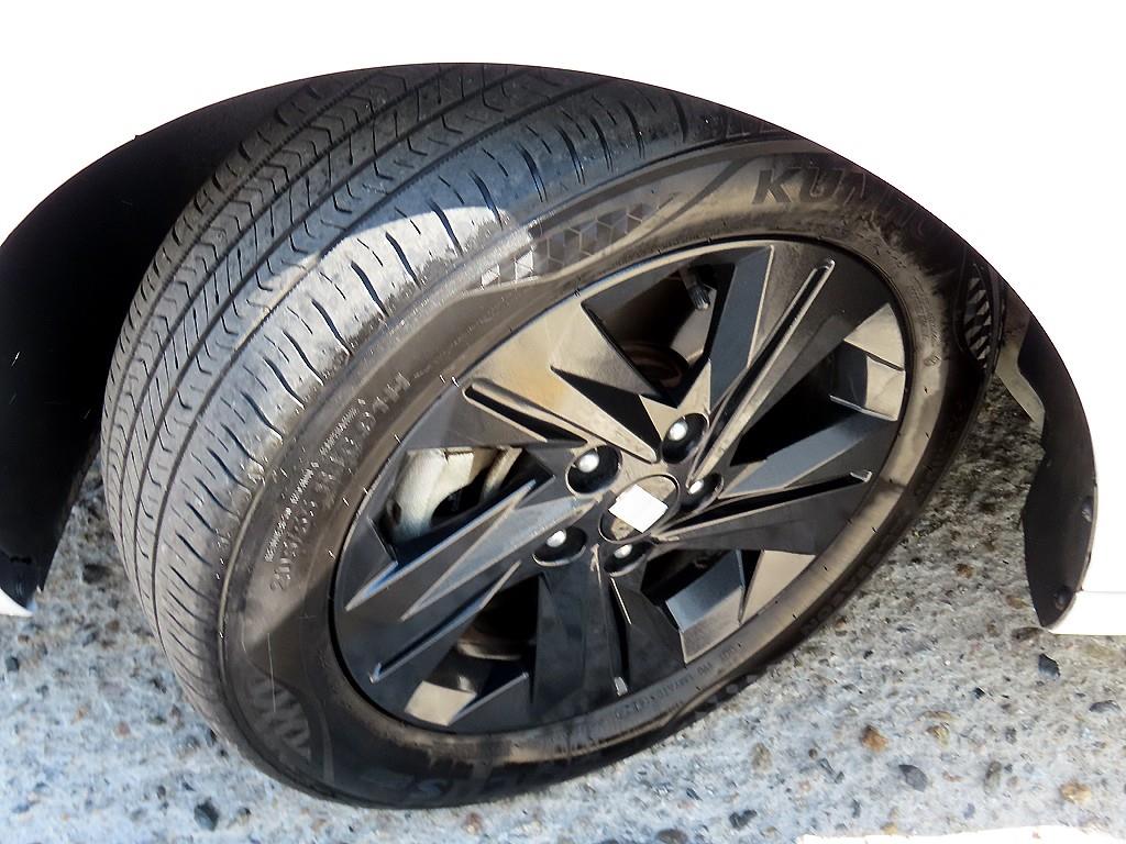 Hyundai Avante — photo 20