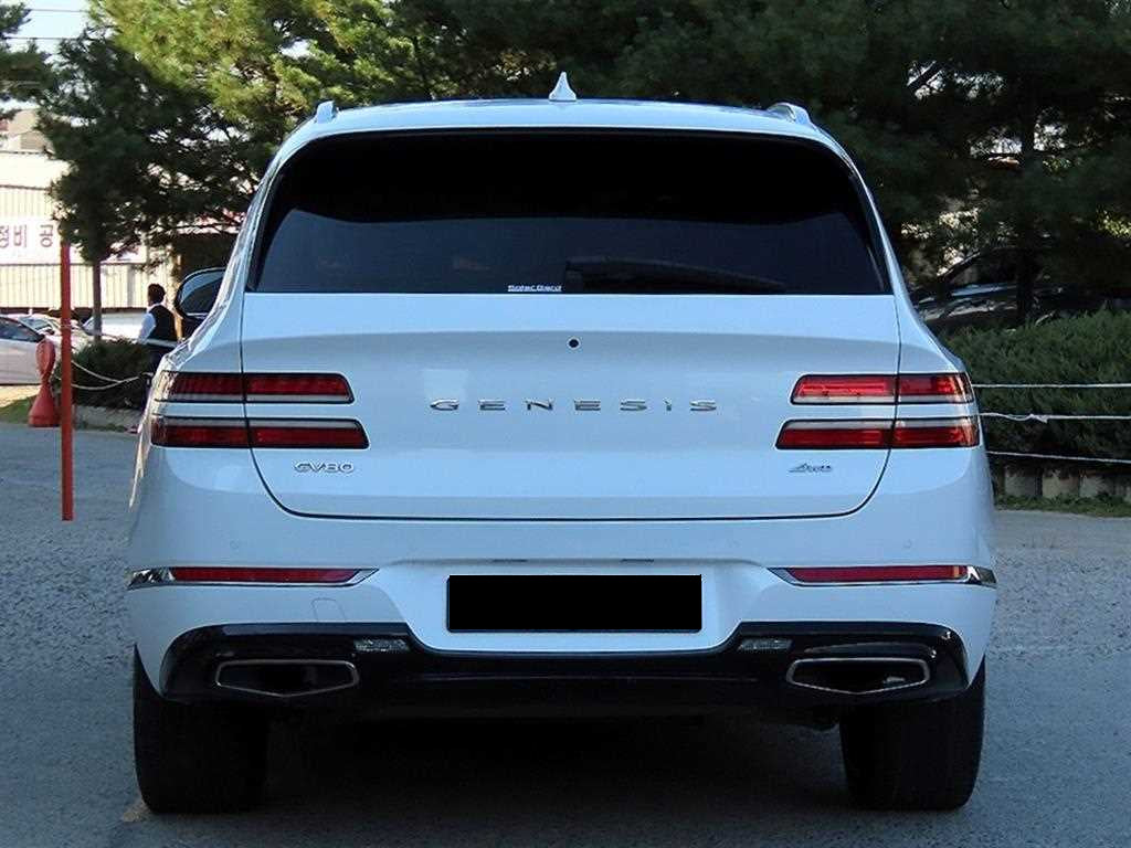 Genesis GV80 — photo 04