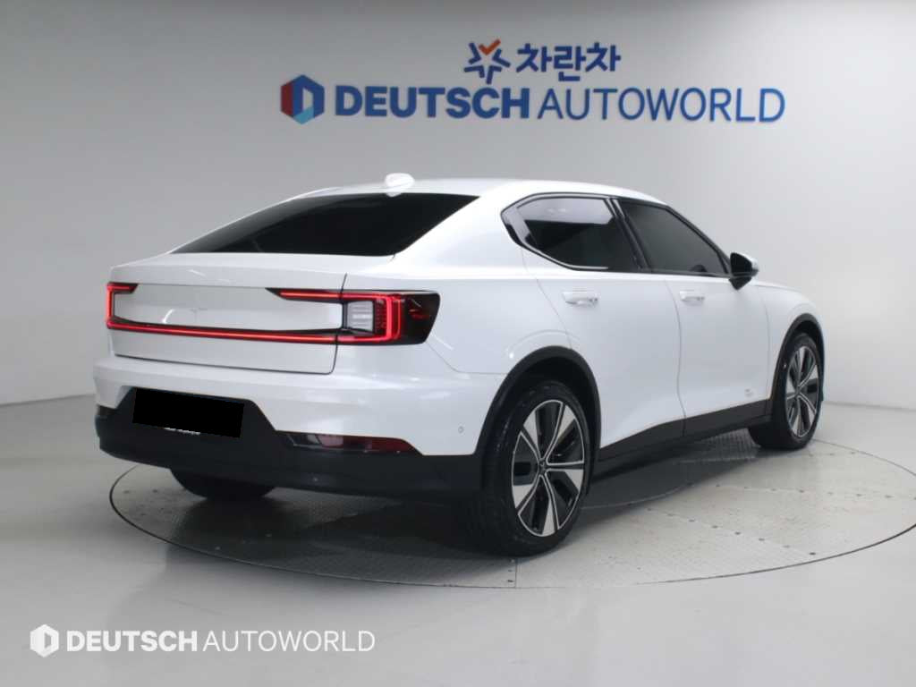 Polestar Polestar 2 — photo 02