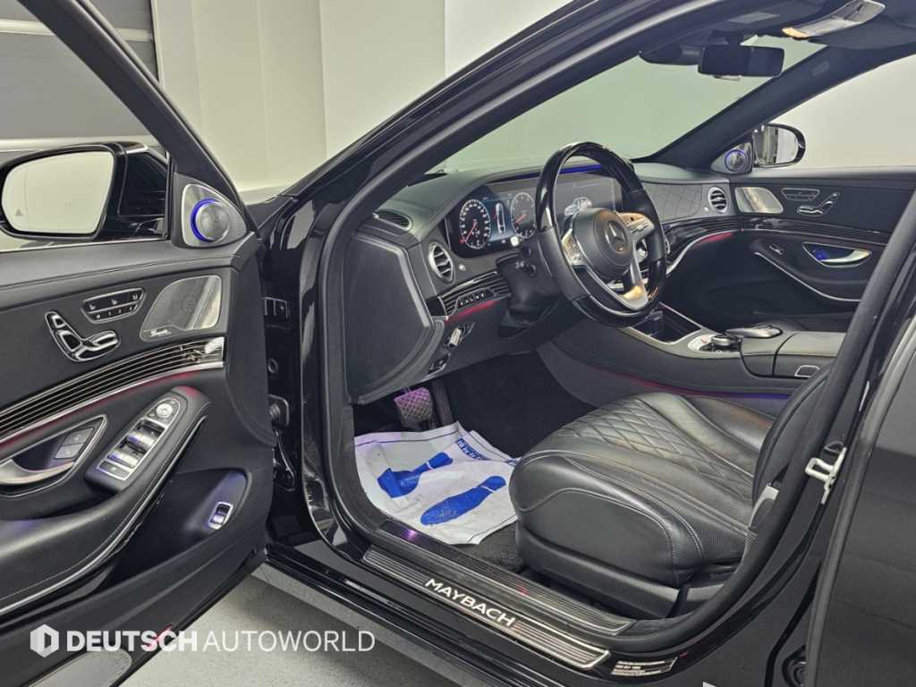 Mercedes-Benz S-Class — photo 11