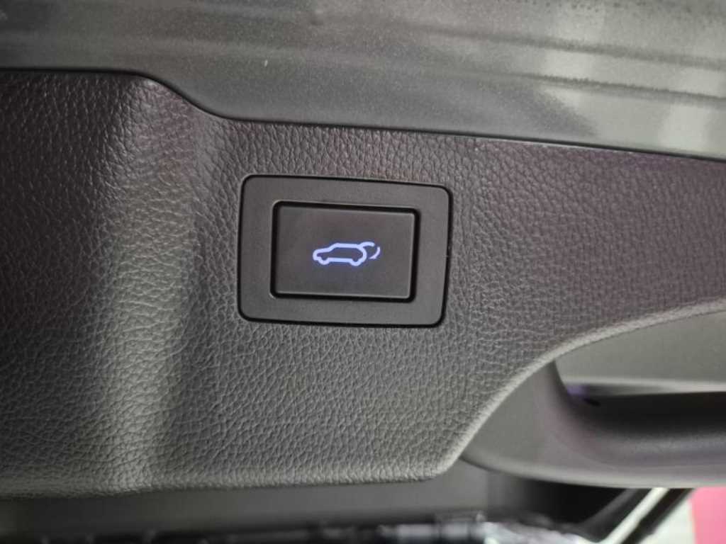 Hyundai Santafe — photo 20