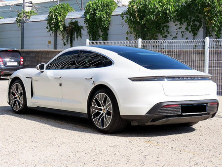 Porsche Taycan — photo 03
