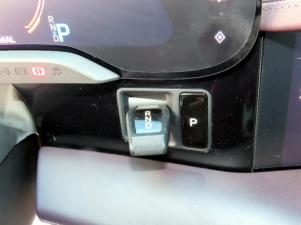 Porsche Taycan — photo 11