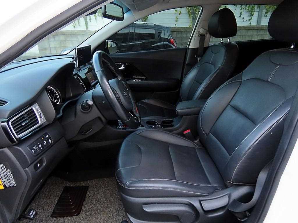 Kia Niro — photo 05