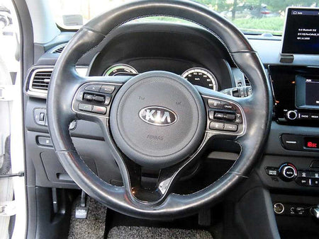 Kia Niro — photo 08