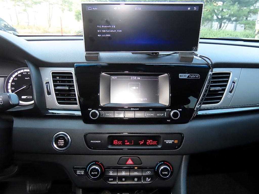 Kia Niro — photo 14