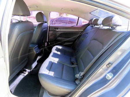 Hyundai Avante — photo 06