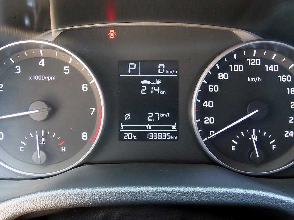 Hyundai Avante — photo 09