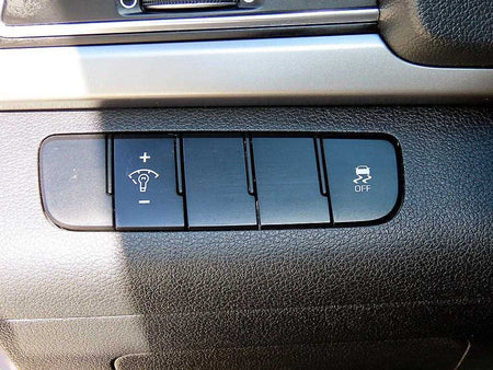 Hyundai Avante — photo 13