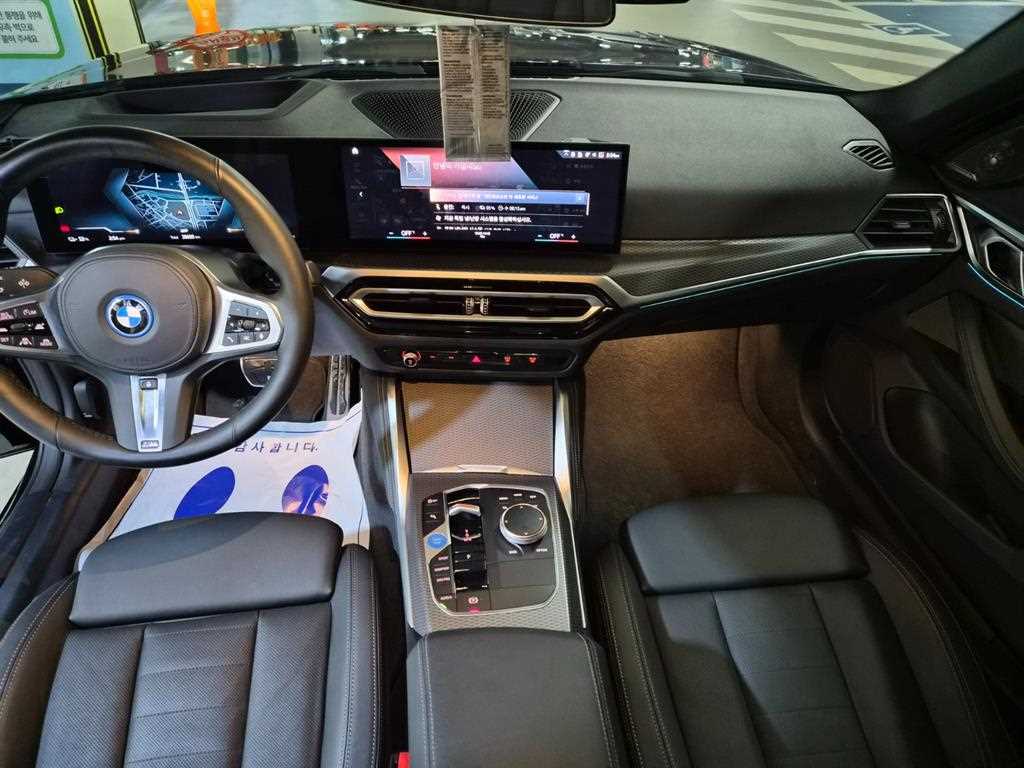 BMW i4 — photo 10