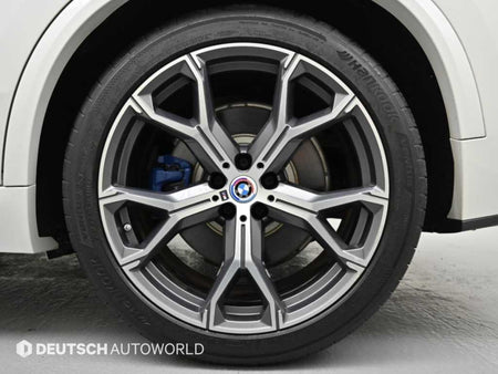 BMW X5 — photo 06