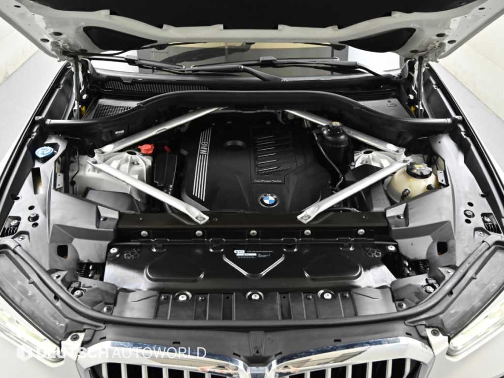 BMW X5 — photo 07