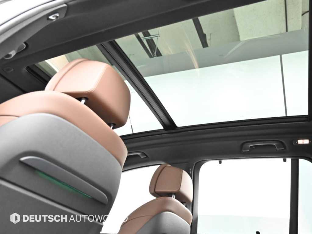 BMW X5 — photo 11