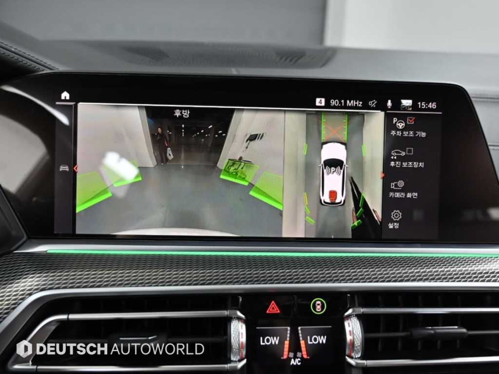 BMW X5 — photo 17