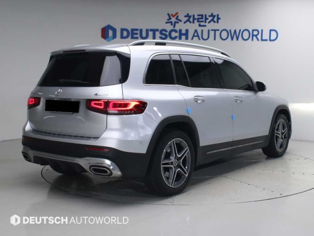 Mercedes-Benz GLB-Class — photo 04