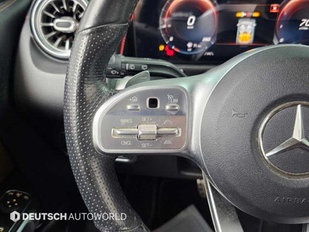 Mercedes-Benz GLB-Class — photo 16