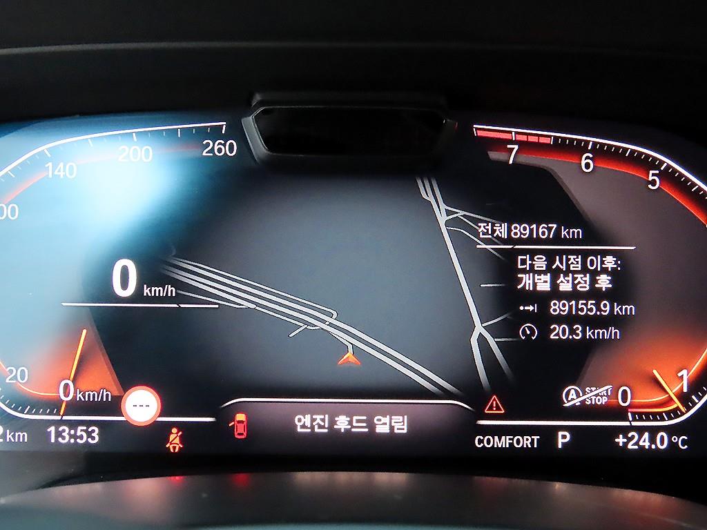 BMW X7 — photo 09