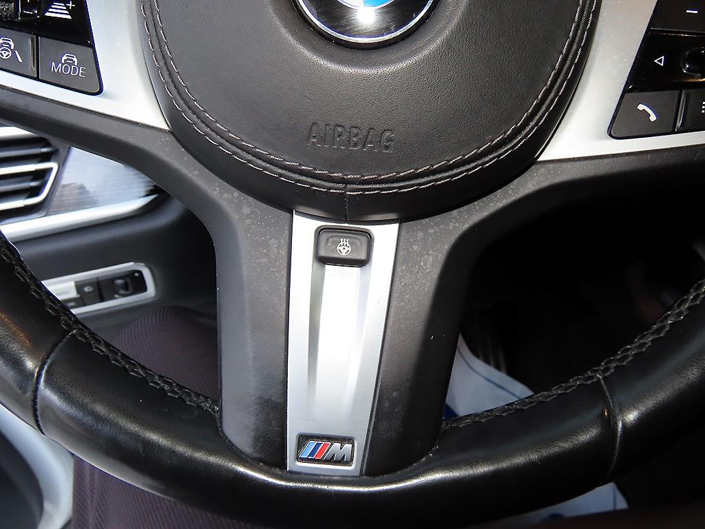 BMW X7 — photo 10