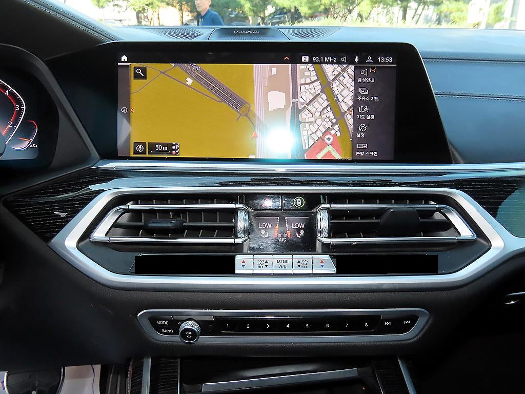 BMW X7 — photo 13
