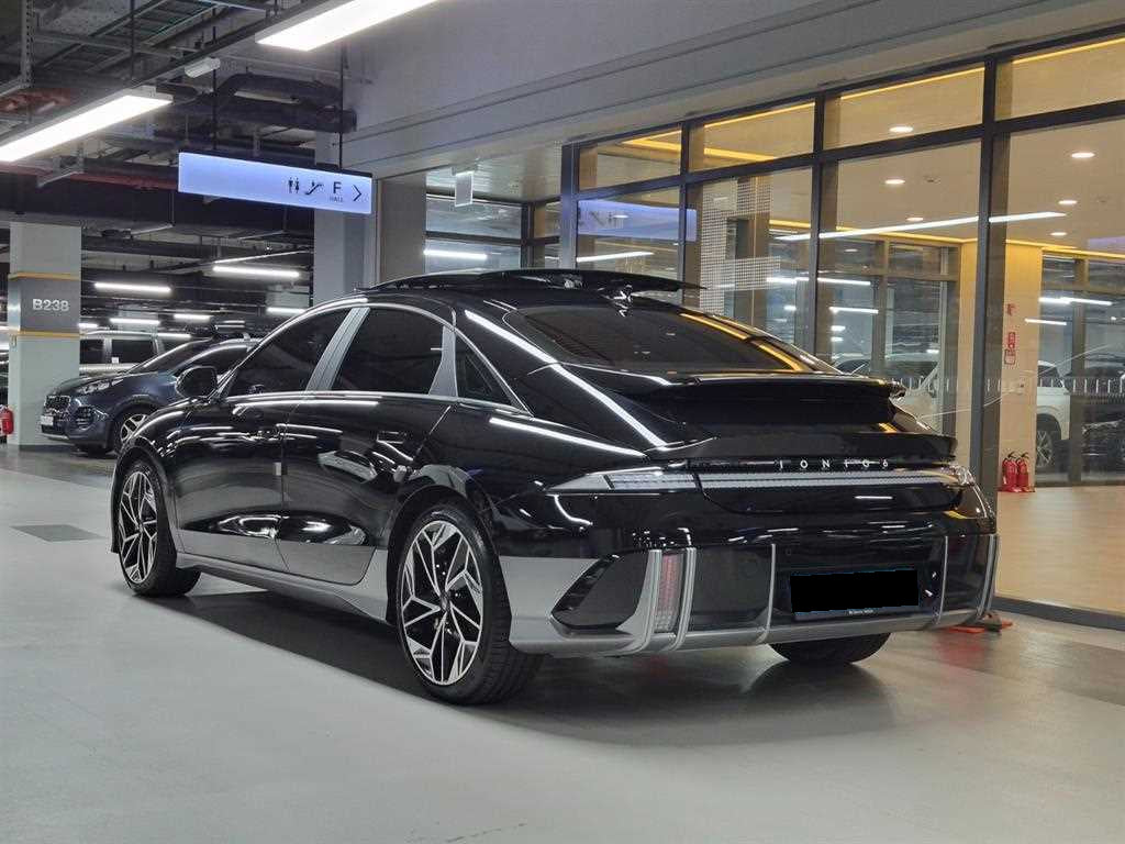 Hyundai Ioniq6 — photo 03