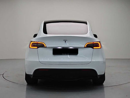 Tesla Model Y — photo 03