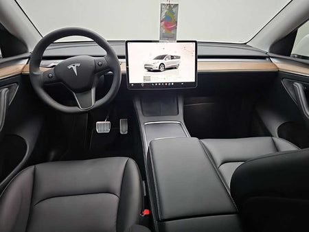 Tesla Model Y — photo 07