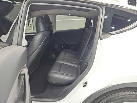 Tesla Model Y — photo 12