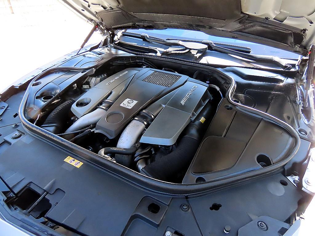 Mercedes-Benz S-Class — photo 19