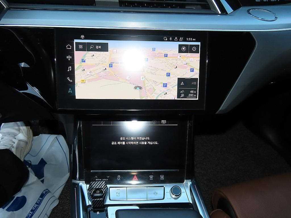 Audi e-tron — photo 13