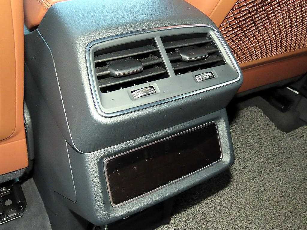 Audi e-tron — photo 14